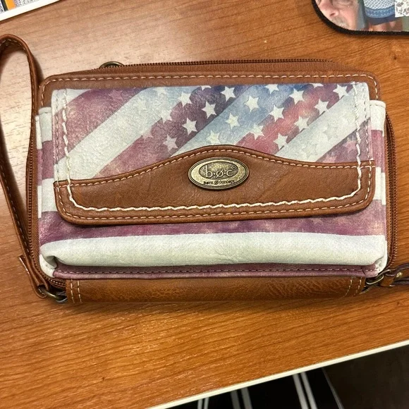 B.O.C. Patriotic Brown and Red Wallet - Picture 1 of 5
